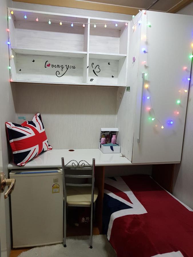 Female Only - Coco Stay Jongno Hyehwa Station ソウル特別市 エクステリア 写真